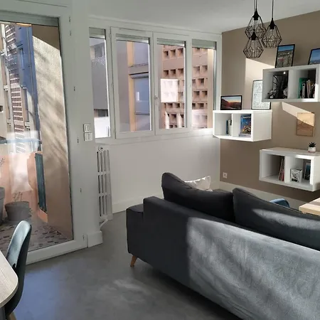 Apartment Of 69 M2 Near The Center *